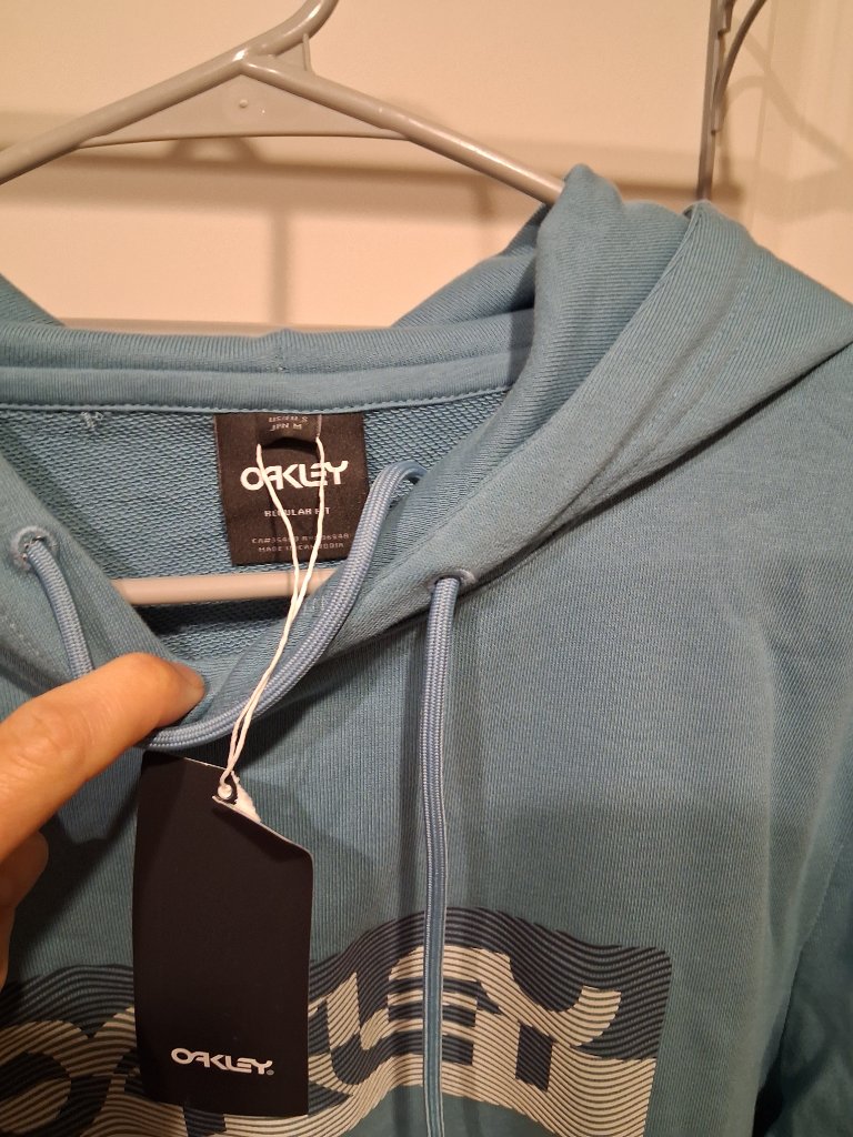 Brand New Oakley Hoodie — image 3 of 3